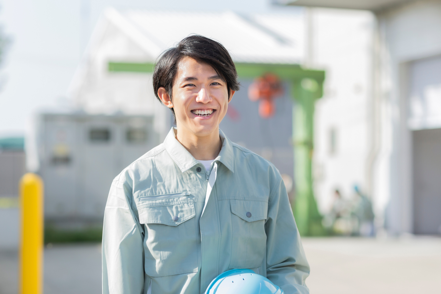 笑顔の男性