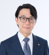 /file/1/tac/kouza_sharosi/renew-img/syukuya_webinar.jpg TAC社労士講師