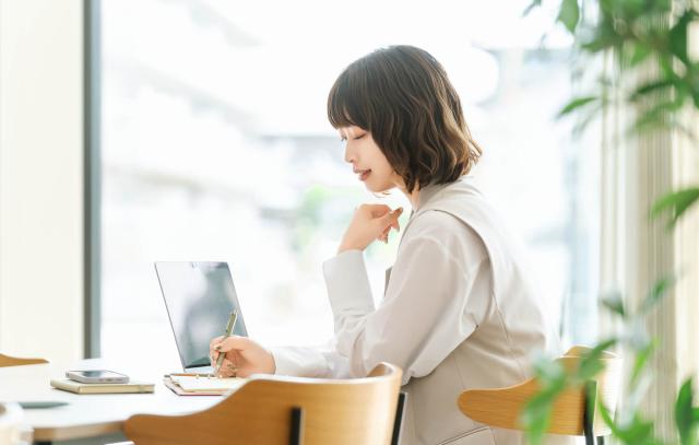 TOEICの600点スコアアップのための具体的学習法を徹底解説！TOEICを高コスパで確実に効率よく学ぶならTAC