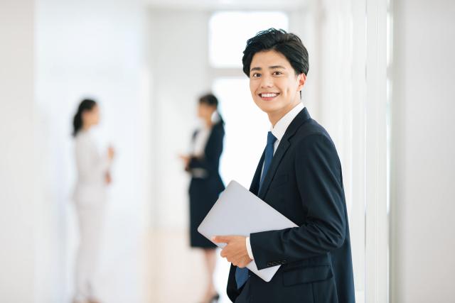 TOEIC700点スコアアップのための具体的学習法を徹底解説！TOEICを高コスパで確実に効率よく学べるならTAC