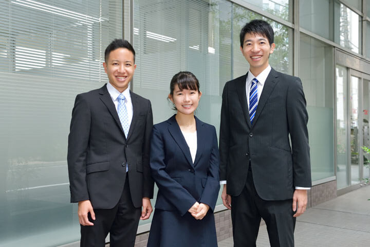 19年度外務省専門職員採用試験 合格者にインタビュー 日本の国益と世界の発展のために外交を通じて貢献したい 資格の学校tac タック